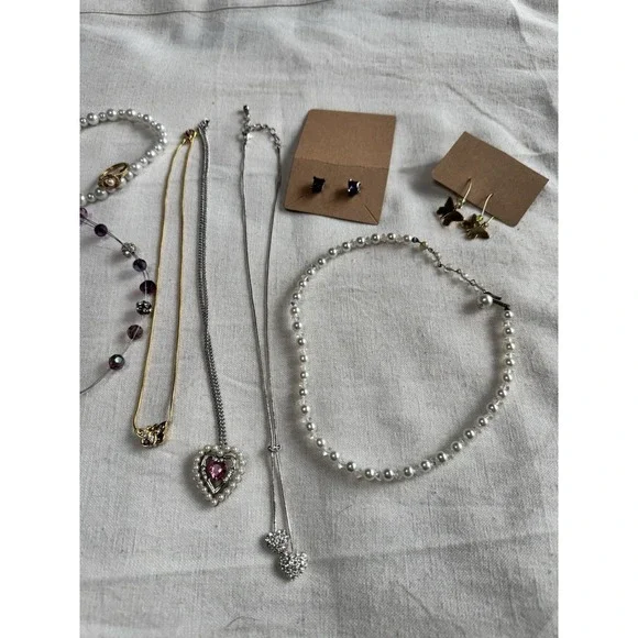 Coquette Vintage Jewelry Lot Hearts Butterflies Pearl Avon Rings Girly Bundle - Picture 3 of 9